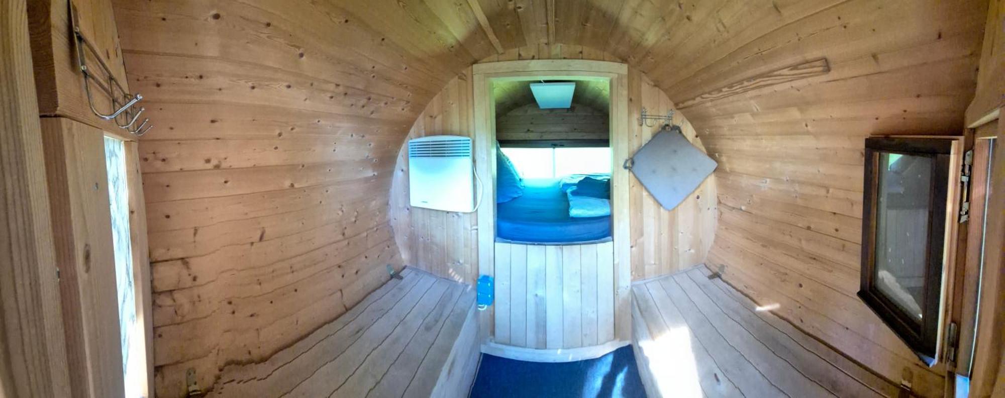 Mini Hotel Uebernachten Im Gurkenfass Люббенау Экстерьер фото